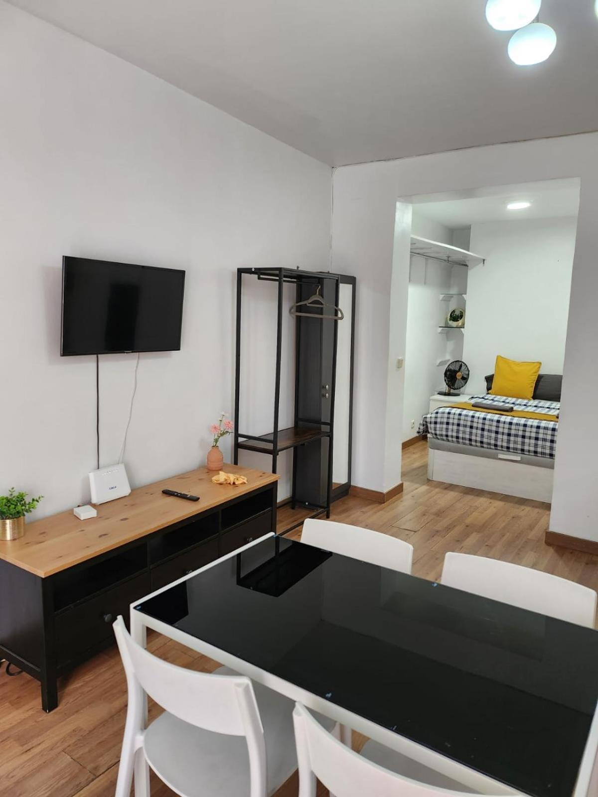 Estudio 504 M-15 Madrid Exterior foto